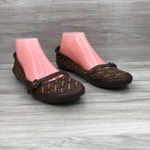 Nurture Flats Women's 9 Brown Leather Slip On Buckle Strap Sandal Shoes - Picture 5 of 12